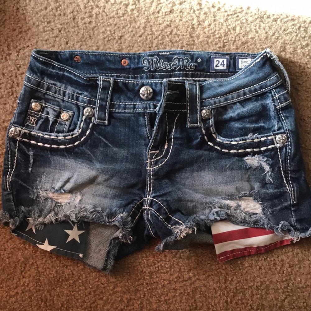Miss Me signature shorts